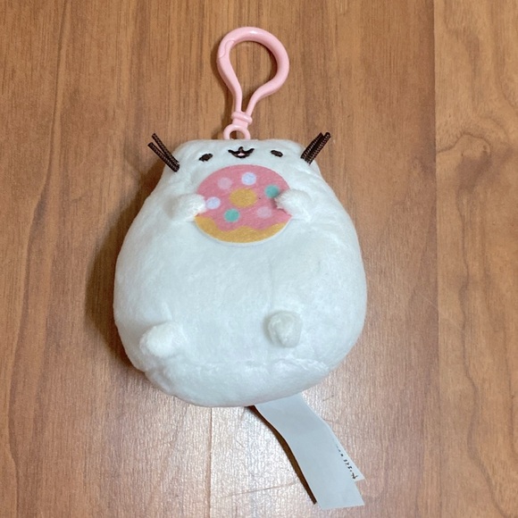 ❤️ Pusheen Mystery Plush Clip Keychain Charm New - Picture 4 of 8